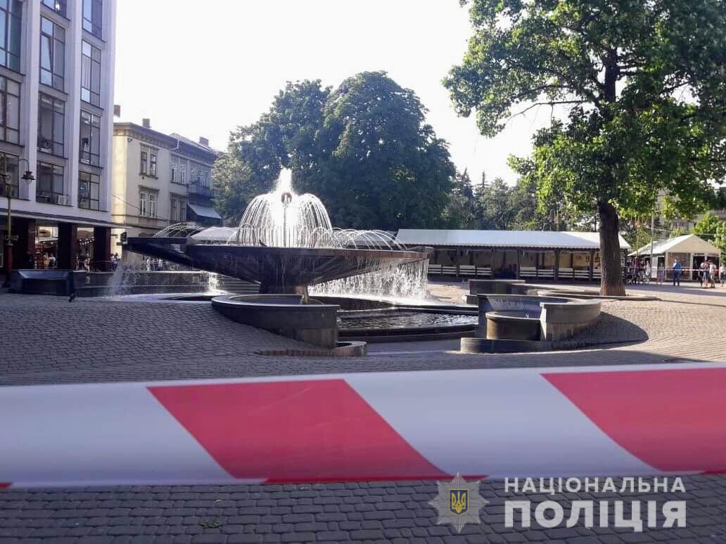 23:41   В Одессе поймали псевдоминера фонтана на Вечевой площади