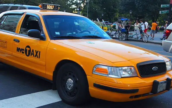 Потерянные вещи в такси Нью-Йорка: примите меры безопасности